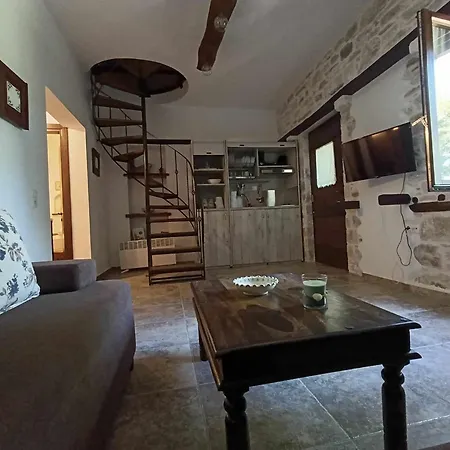 Μountain Whispers Apartment Mouresi Exterior photo