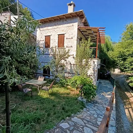 Μountain Whispers Apartment Mouresi Exterior photo