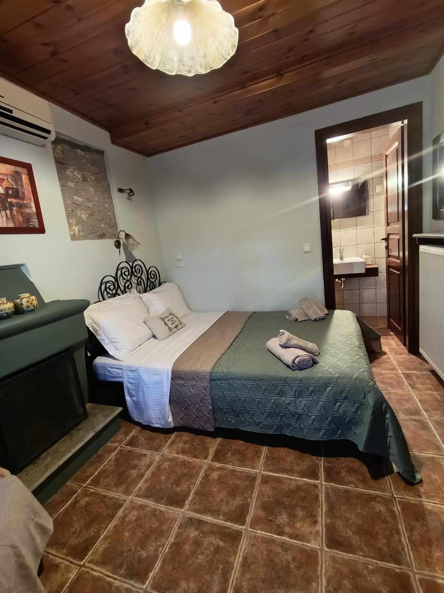 μountain Whispers Apartment Mouresi
