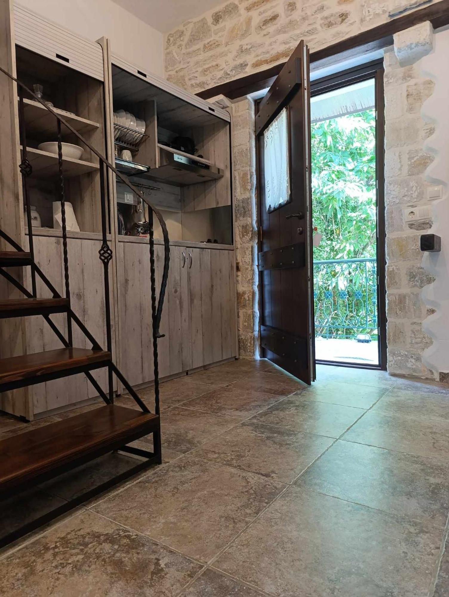 Apartment μountain Whispers Mouresi