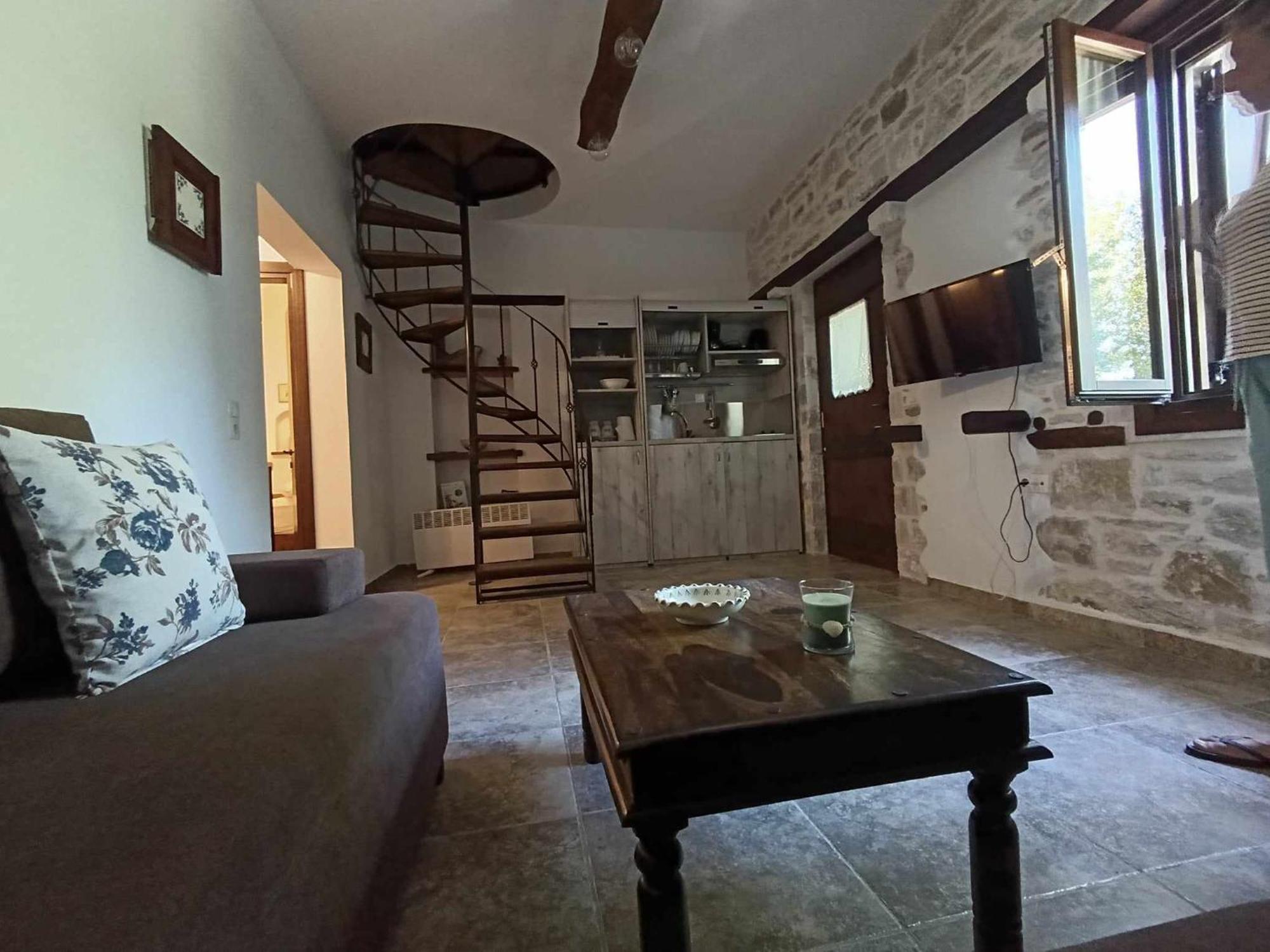 Apartment μountain Whispers *