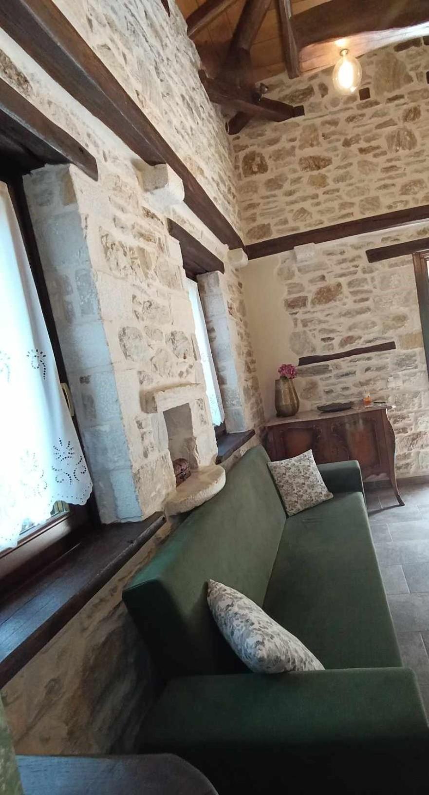 Apartment μountain Whispers Mouresi